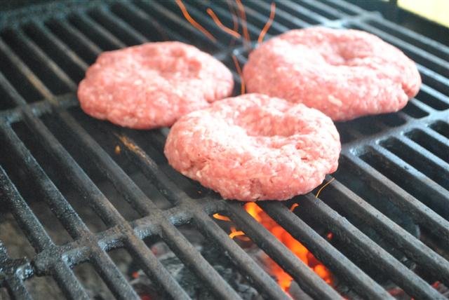 Burgerz 002 (Small).jpg
