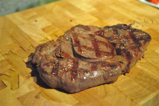 Ribeye mit Merrettich-Sahne Sosse 014 (Small).jpg