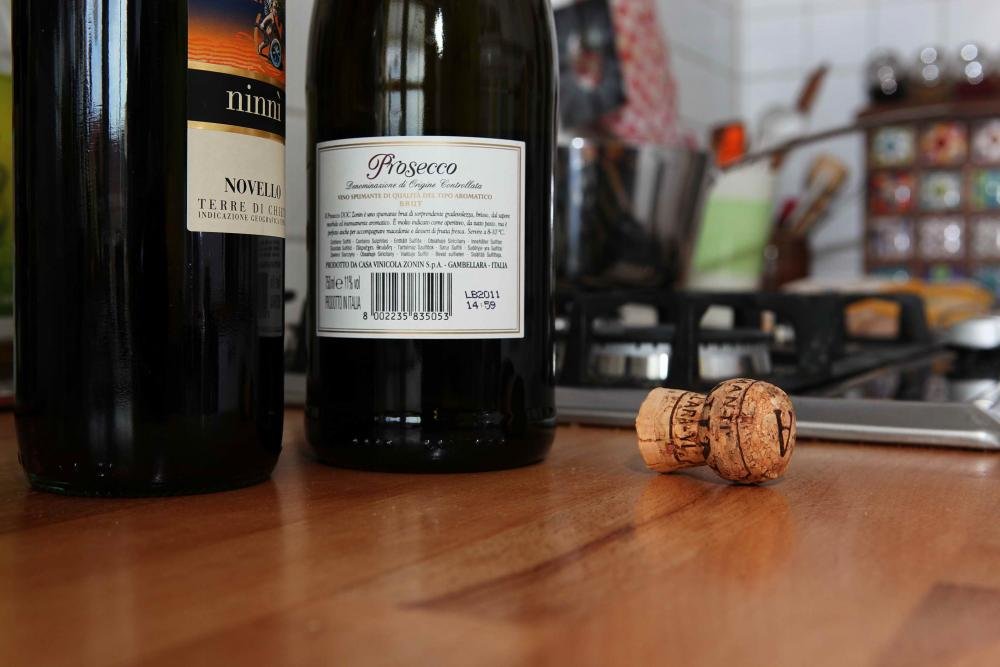 03 Naturkorken besorgen und Rotwein öffnen.jpg