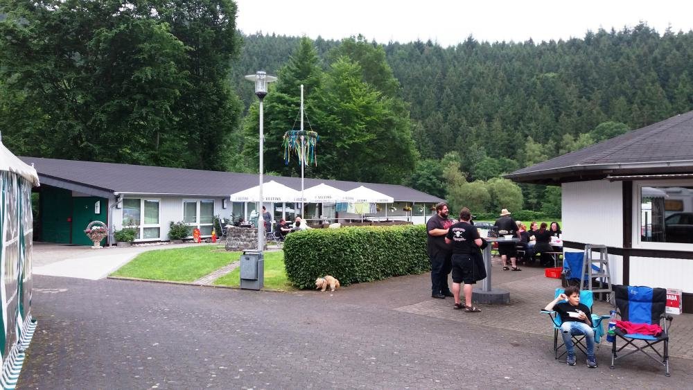 037.jpg