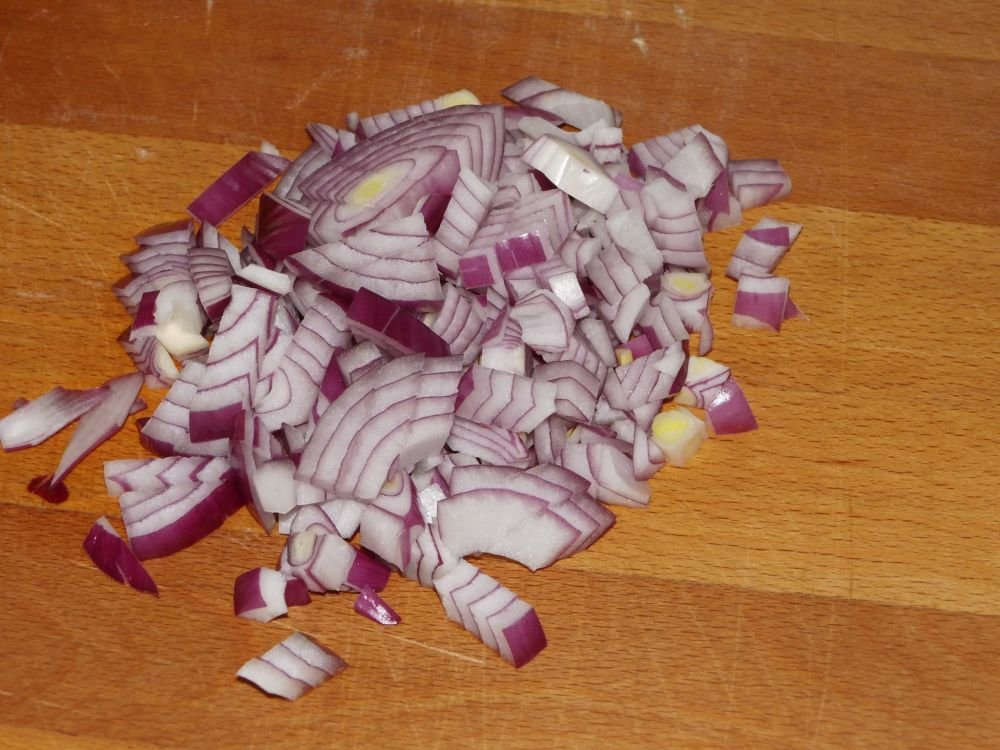 03_Zwiebel_grob_gewürfelt.jpg