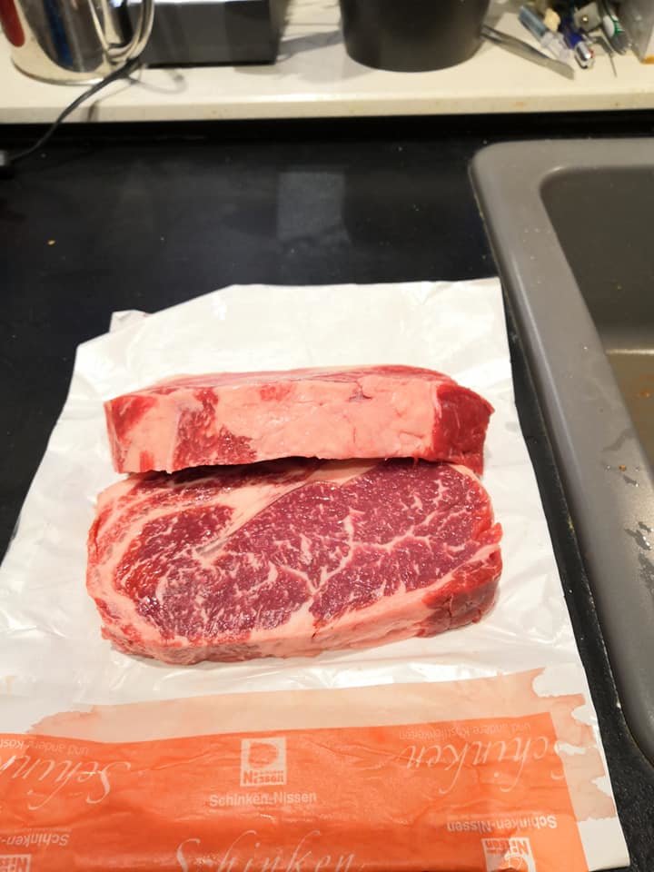Steak roh.jpg
