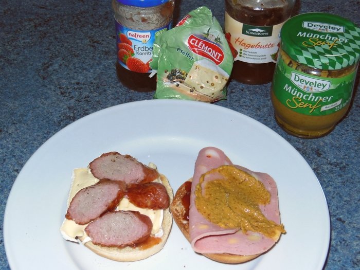 06 Bratwurst.jpg
