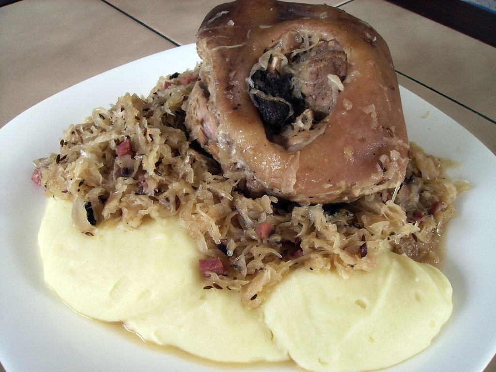 Eisbein mit Sauerkraut (34).jpg