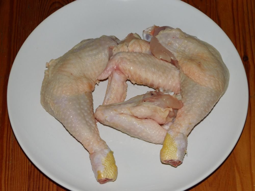 02_Keulen_und_Flügel.jpg