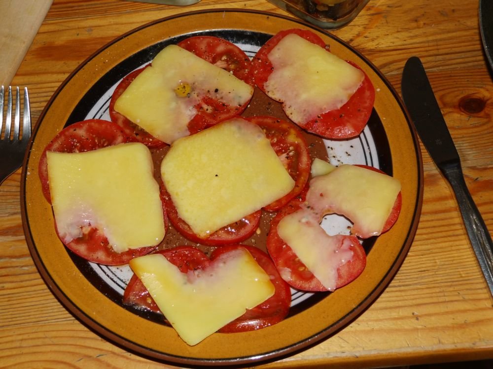 04_Mit_Käse_Überschmolzene_Tomaten.jpg
