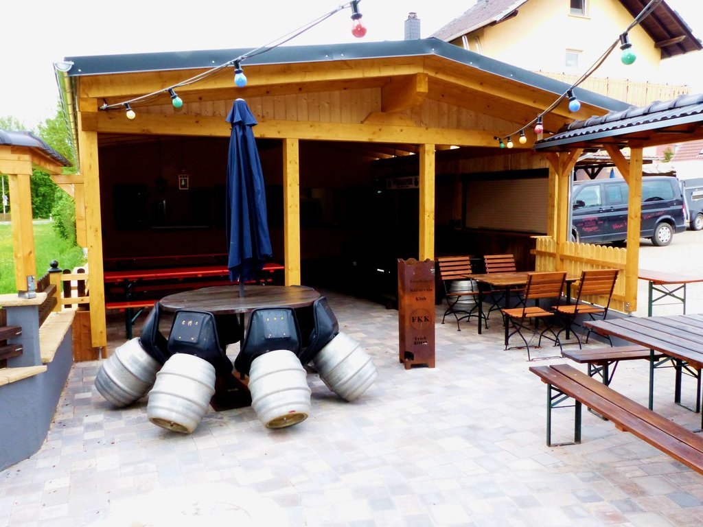 Biergarten 2.jpg