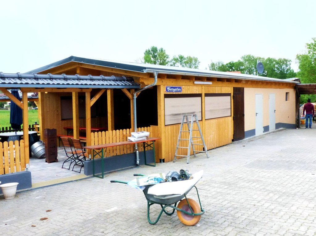 Biergarten Aussen 1.jpg