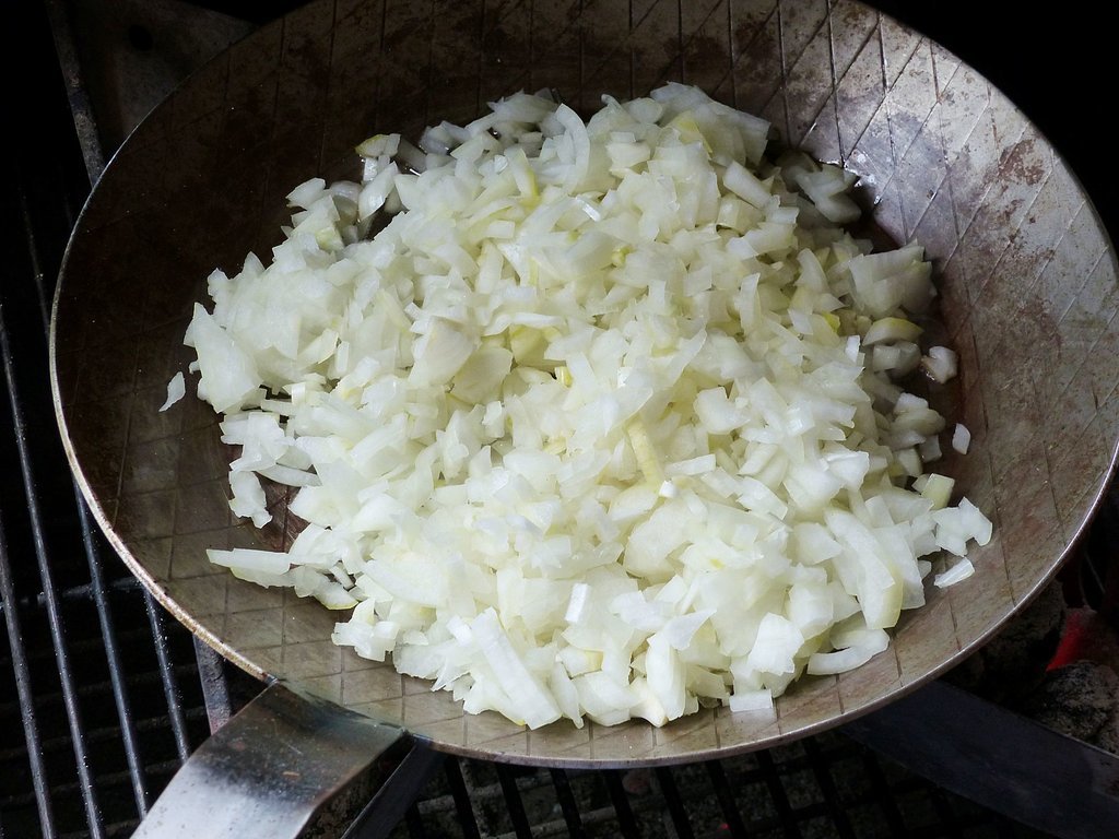 01 Zwiebel Knoblauch.jpg