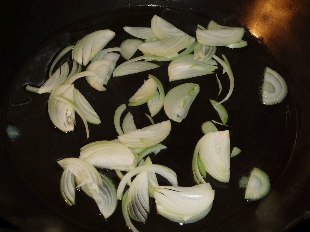 03_Zwiebel_anbraten.jpg
