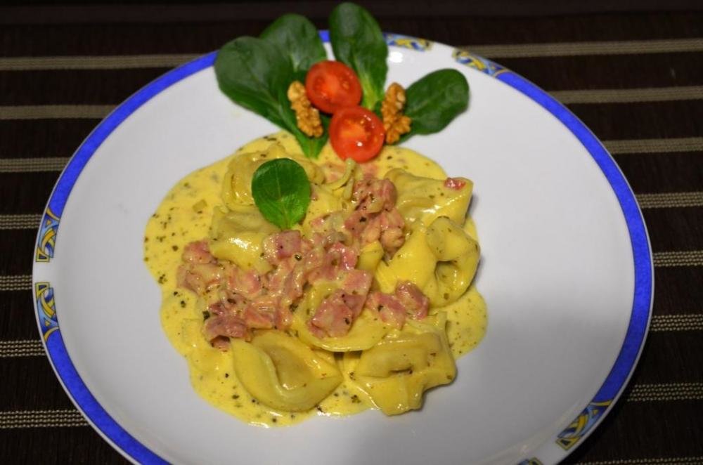 tortellini-schinken-sahne.jpg