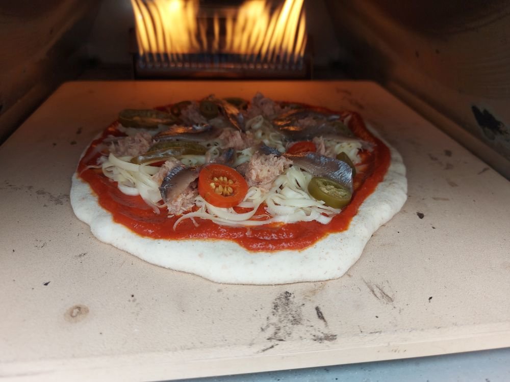 02_Pizza_im_Ofen.jpg