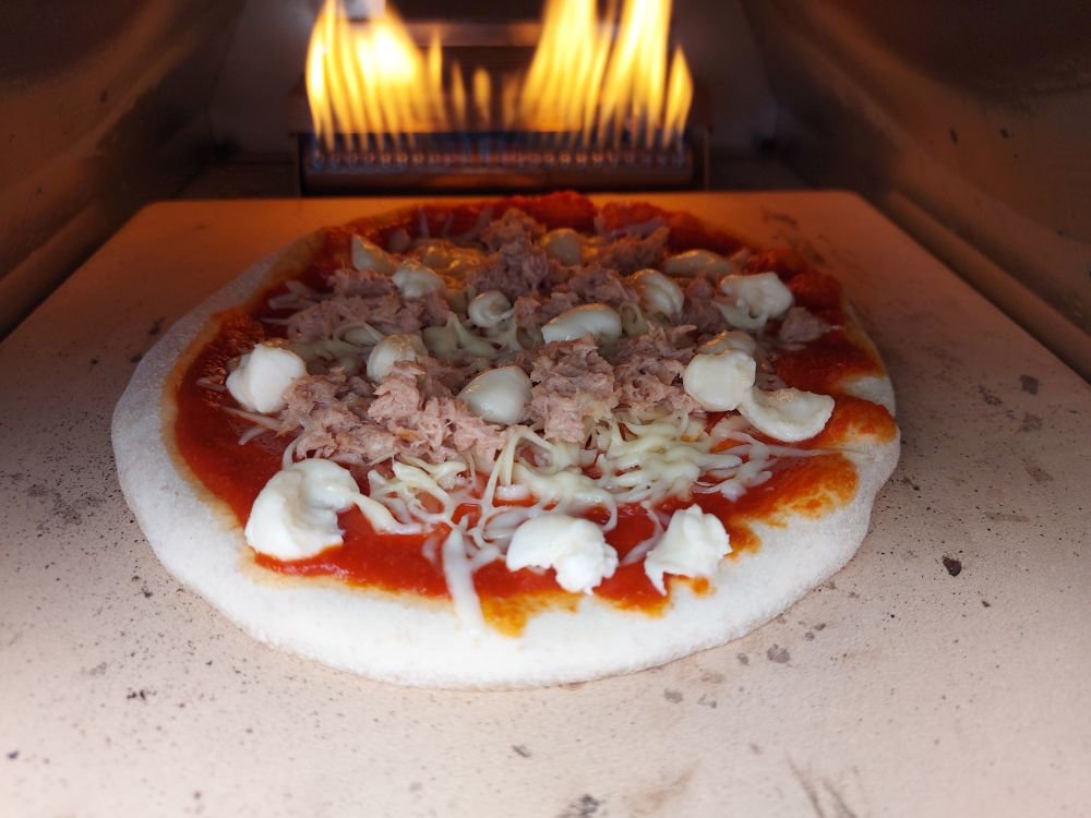 06_Pizza_im_Ofen.jpg