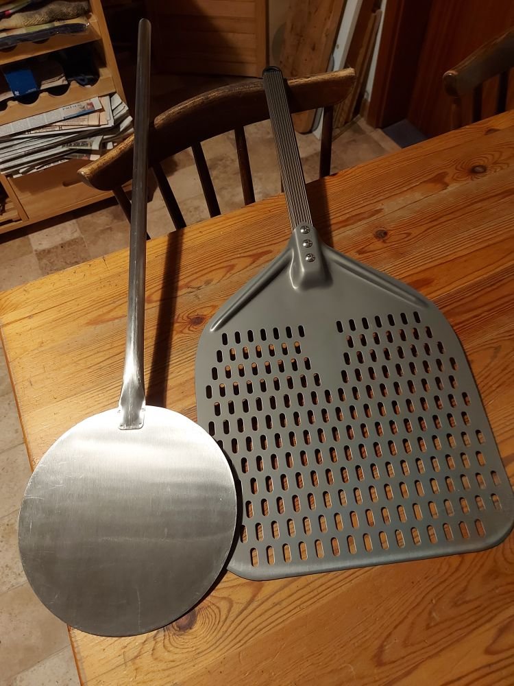 Pizzaschaufeln.jpg