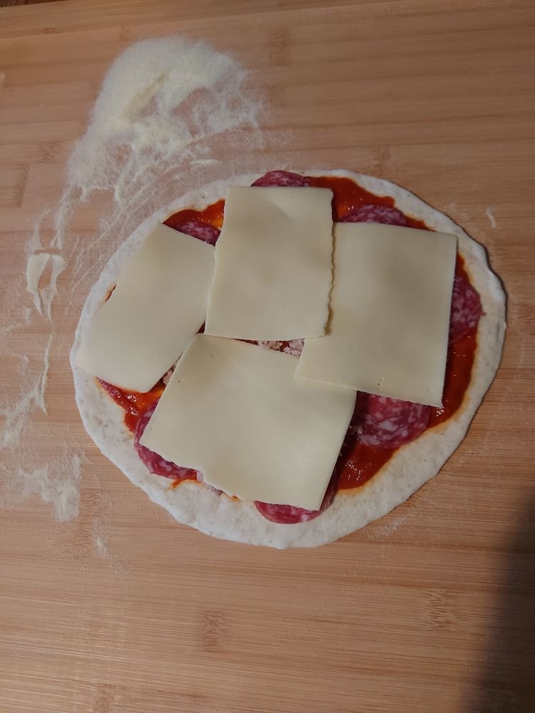 02_Pizza.jpg 02_Pizza.jpg