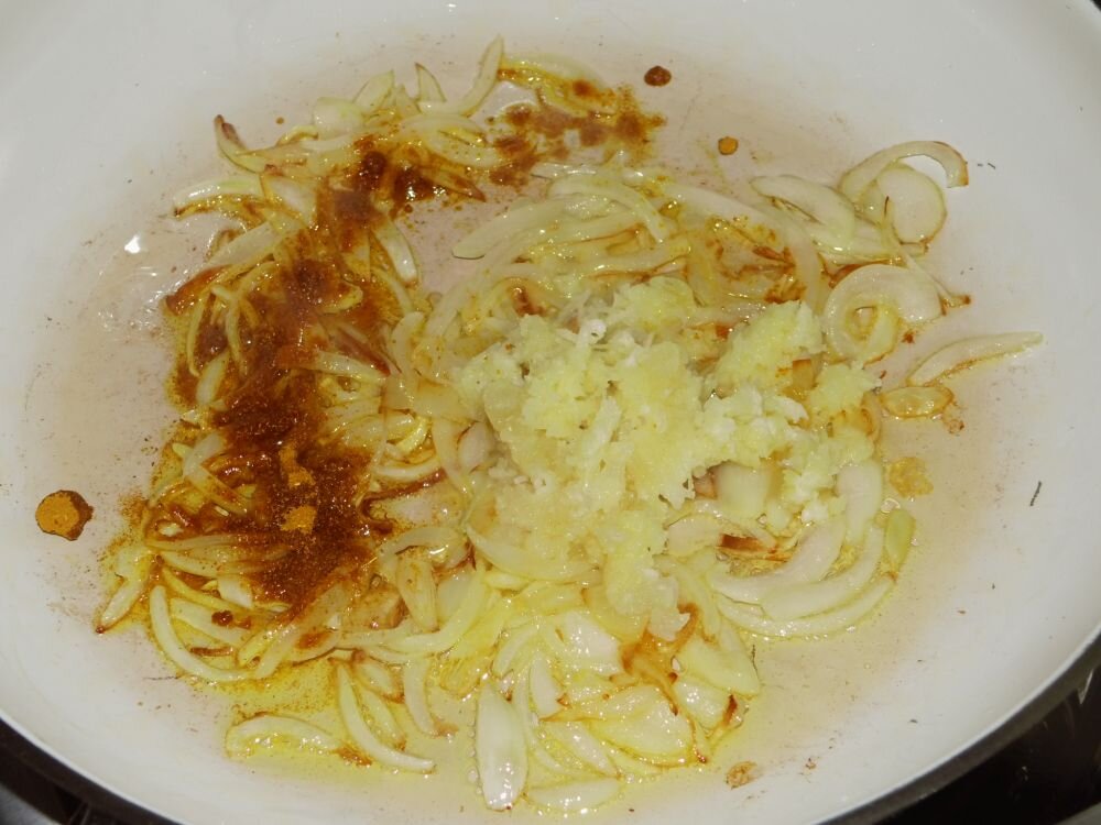 06_Ingwer_Knoblauch_und_Currypulver.jpg 06_Ingwer_Knoblauch_und_Currypulver.jpg