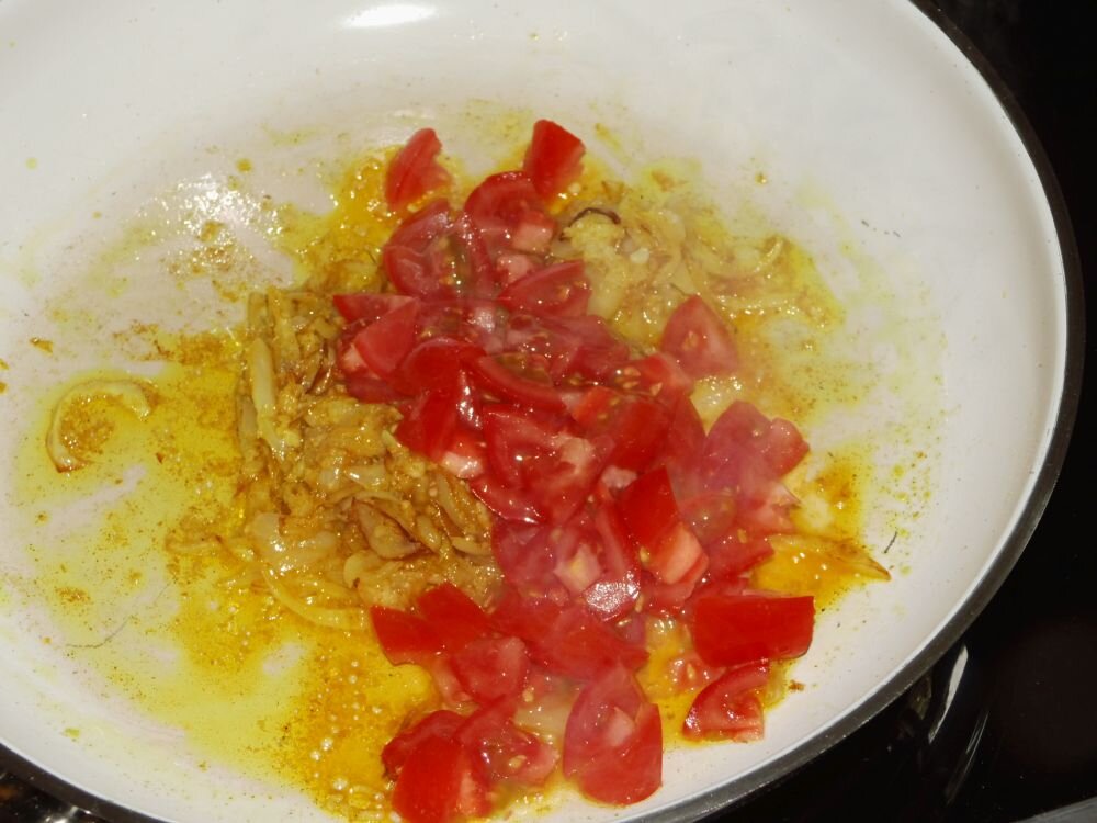 08_Tomaten_dazu.jpg 08_Tomaten_dazu.jpg