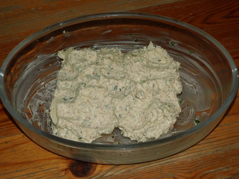 04_mit_Kräuterbuttermix_bedeckt.jpg 04_mit_Kräuterbuttermix_bedeckt.jpg
