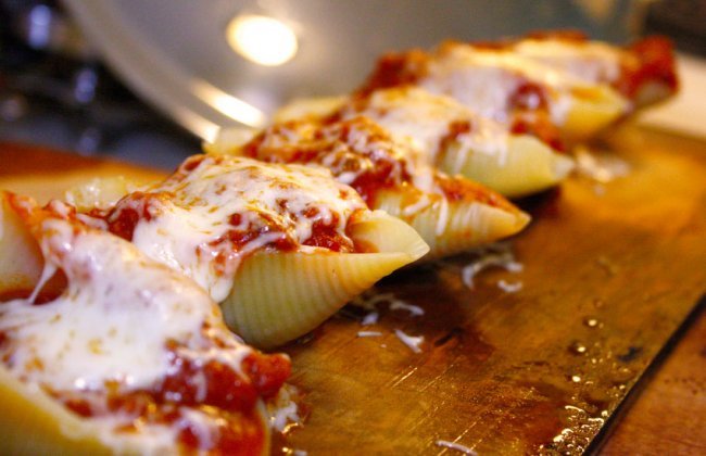 984__650x_done-plank-baked-stuffed-shells-recipe.jpg